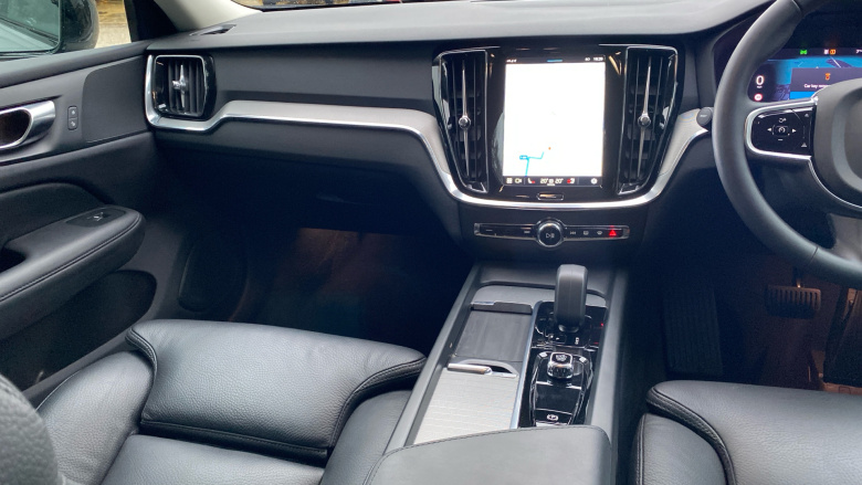 Volvo V60 2.0 B4P Plus Dark 5dr Auto [7 speed] Petrol Estate